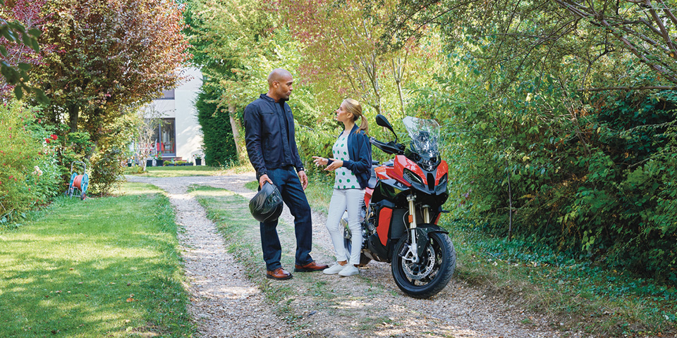 illustration pour assurance moto