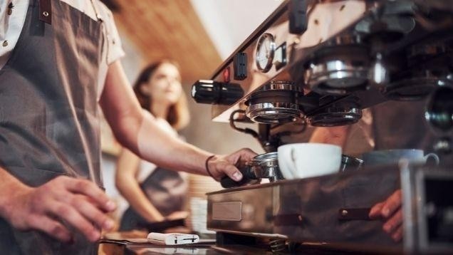 La durée de préavis de démission et licenciement dans la Convention collective des hôtels, cafés, restaurants (HCR) (IDCC 1979)