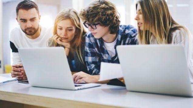 Journée de solidarité des stagiaires, apprentis, intérimaires : le lundi de Pentecôte est-il travaillé ?