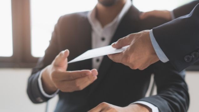 Comment bien rédiger une lettre de licenciement : mentions obligatoires et modèles de lettres