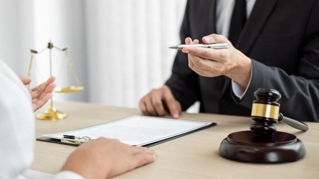 Arnaques sur WhatsApp et systèmes de Ponzi : identification, risques et prévention