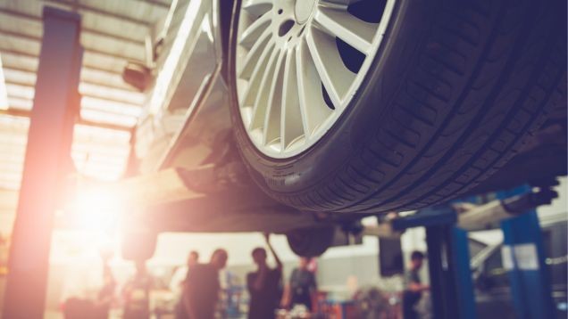 Grilles de salaires 2025 de la Convention collective automobile : échelons, avantages...