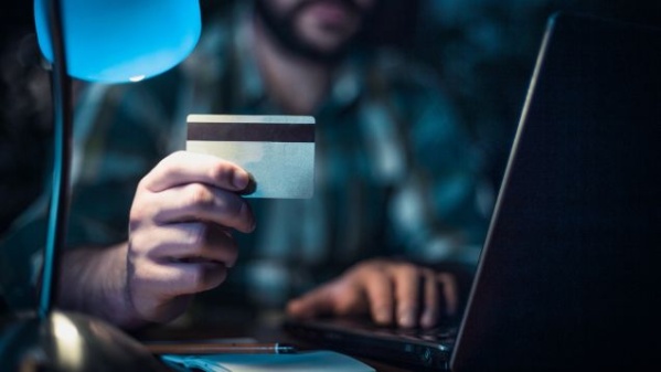 illustration pour Fraudes bancaires :  solutions en cas de litige avec votre banque