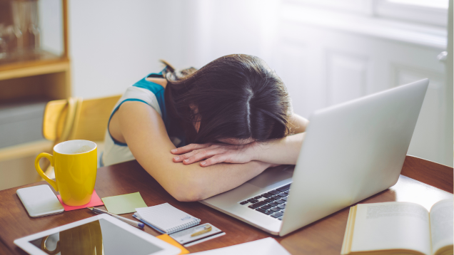 Comprendre et prévenir le brown-out : guide pour les managers