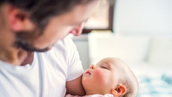 illustration pour Indemnisation du congé paternité : conditions, montant, démarches...
