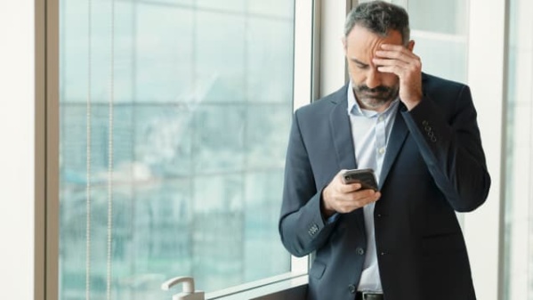 illustration pour Fraudrecuperation.services : l'arnaque de la récupération de fonds perdus