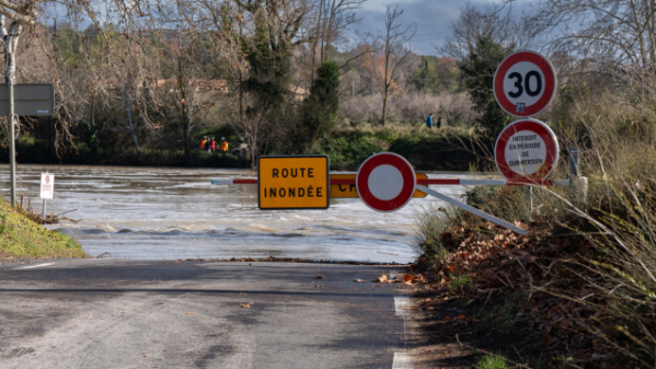 illustration pour Inondations/intempéries : quelles aides offre l'Urssaf aux entreprises sinistrées ?